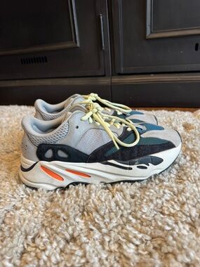Yeezy boost 700 wave runner